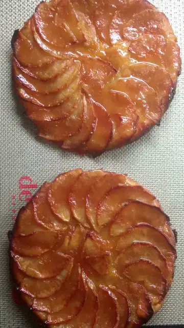 Tarta fina de  manzana y hojaldre