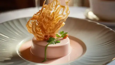 Vichyssoise de cigalas con pannacotta de cigalas y dumpling