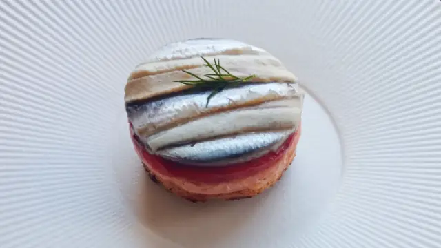 Tosta de Escalivada de pimientos y boquerones a la vinagreta SERRATS