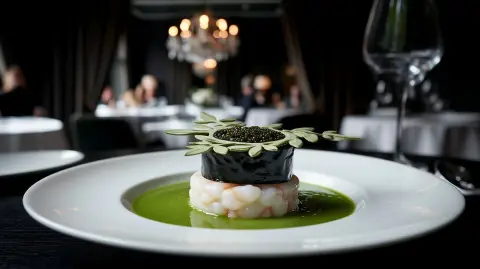 Gazpacho Verde, Gamba blanca, Sushi Mediterráneo y Crujiente de Alga Nori